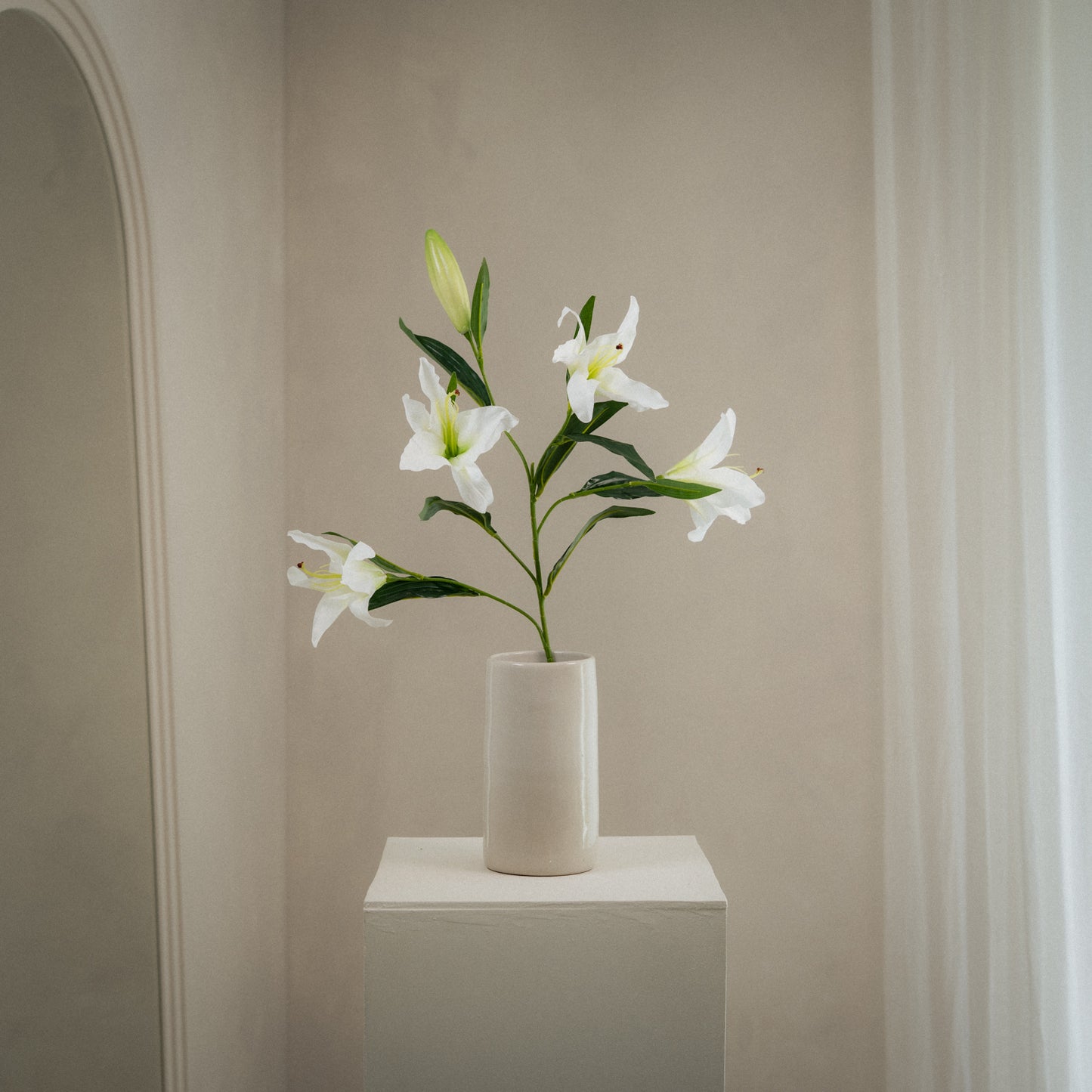Grande tige de lys artificiel à 4 fleurs