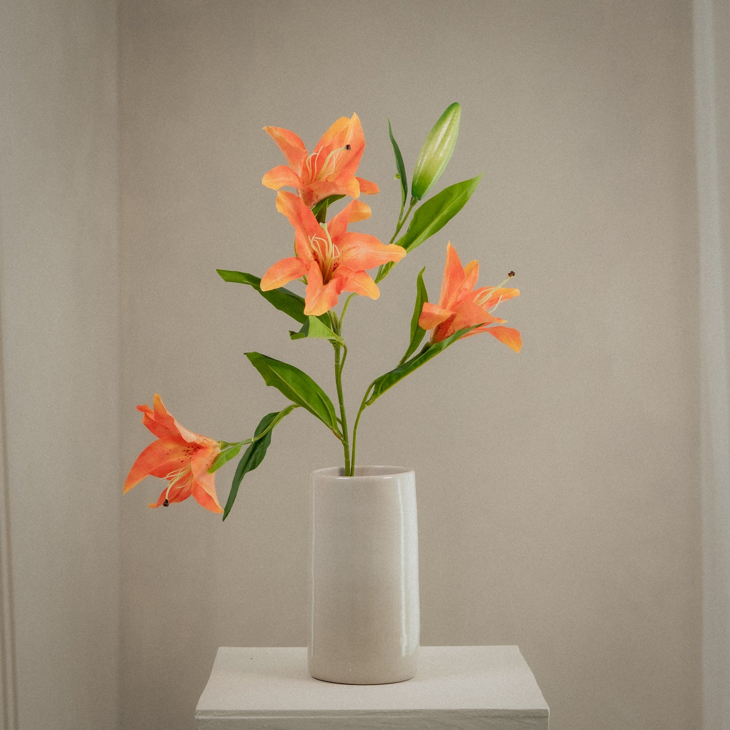 Grande tige de lys artificiel à 4 fleurs