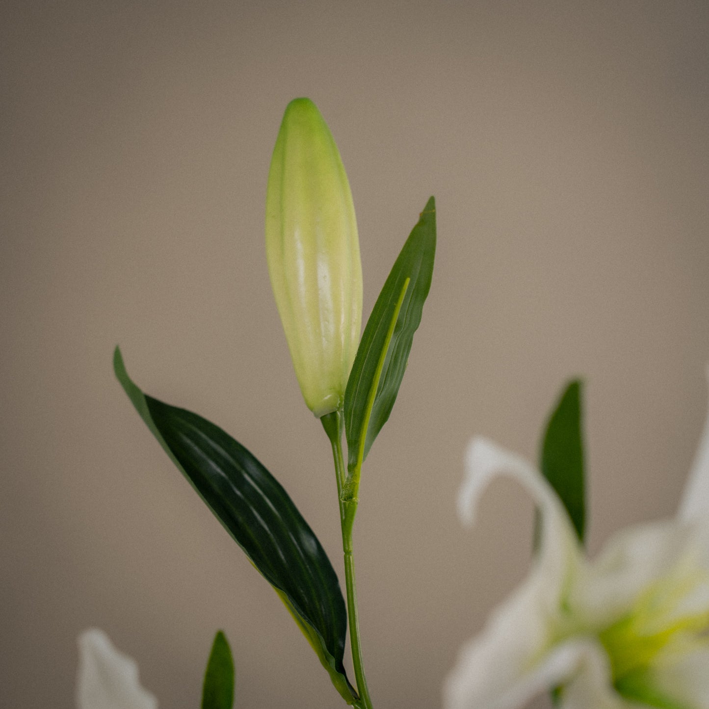 Grande tige de lys artificiel à 4 fleurs