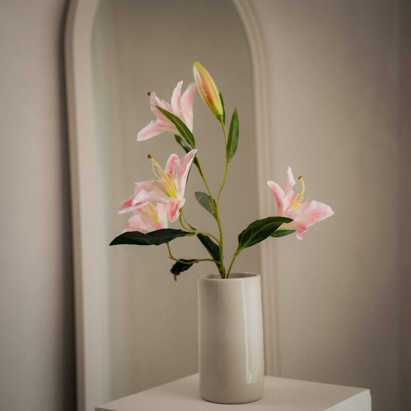 Grande tige de lys artificiel à 4 fleurs